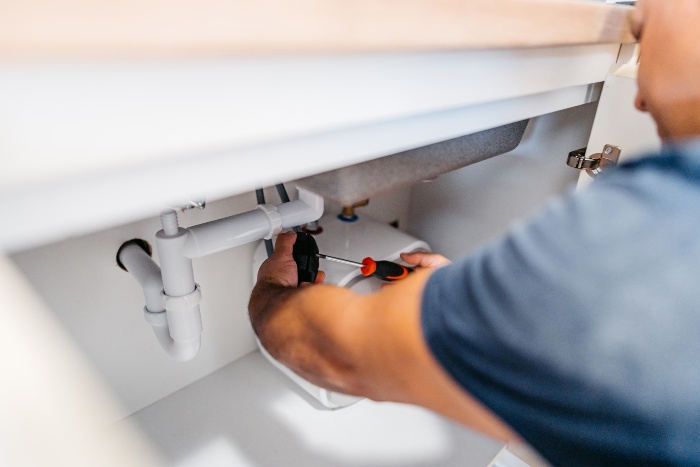 Upgrading sink plumbing fixtures for better efficiency in Naperville, IL